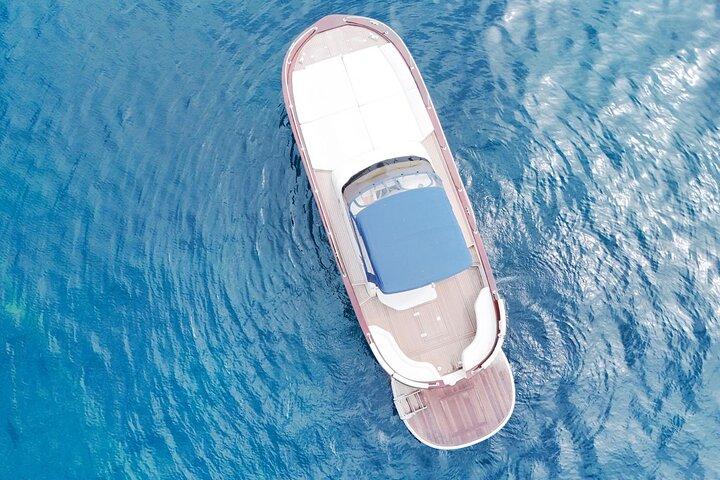 Sorrento : Capri Select Gita in barca con bagno, bevande e pick up