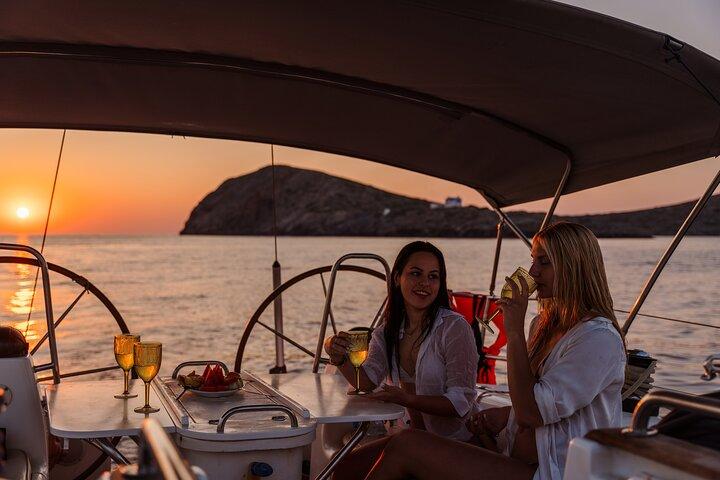 Sailing day to Dia island
