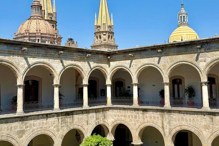 Passeio a pé pelo centro da cidade de Guadalajara