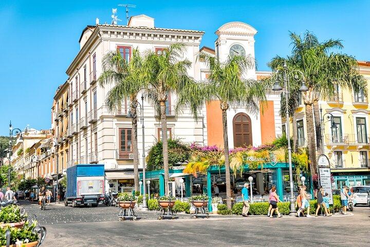 Sorrento Food & Walking Tour : Citrus Groves, Street Food & Spritz