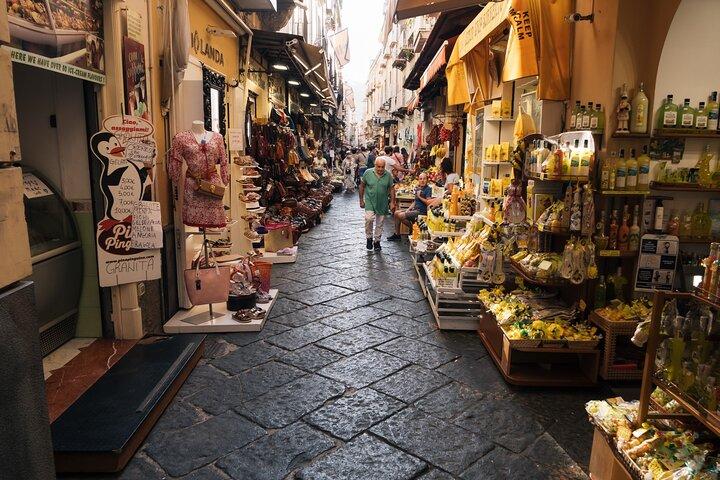 Sorrento Food & Walking Tour: Citrus Groves, Street Food & Spritz