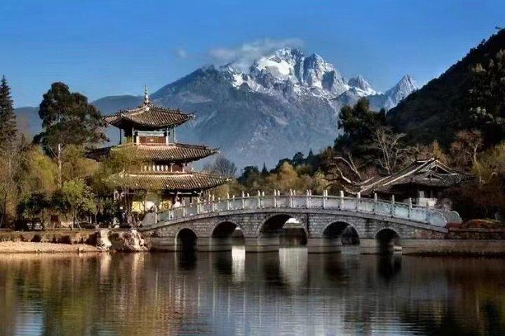 Visite de 8 jours de Kunming Dali Lijiang et Shangri La