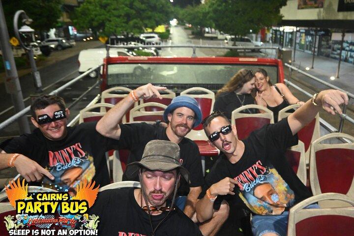 Cairns Party Bus Pub Crawl Night Out Erfahrung