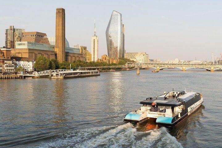 London: River Thames Express Cruise and Digital Audio Tour