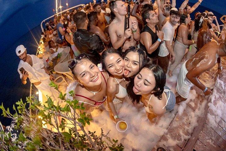 Sailaway Boat Party Phuket