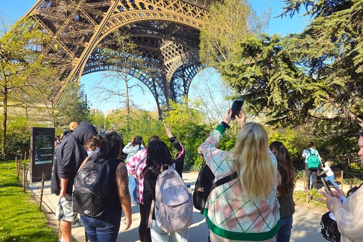 Eiffel Tower Entry with Audio Guide & Summit Upgrade