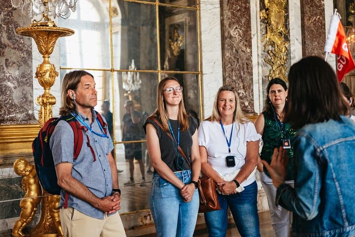From Paris: Versailles Palace Live Tour with Gardens Access
