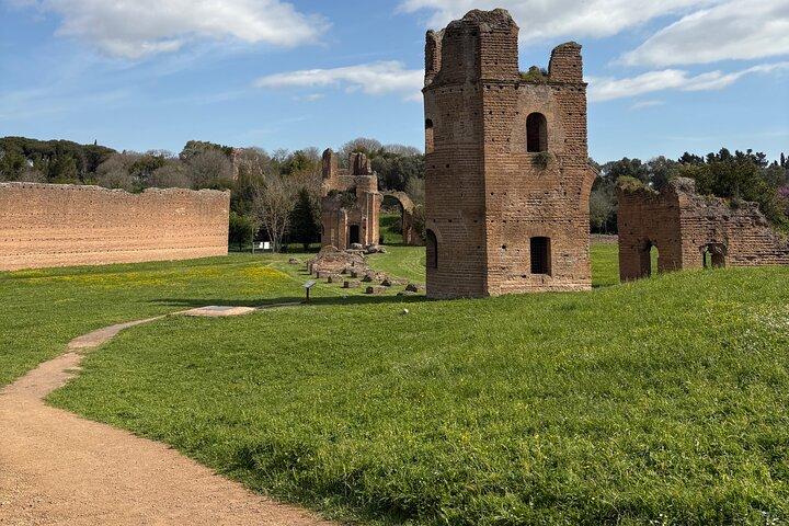 Private Tour durch Appia Antica und römische Katakomben mit Golfwagen