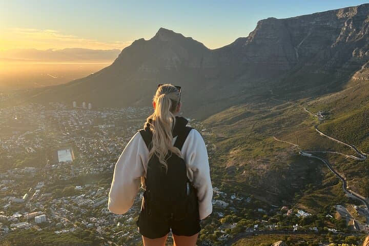 Cape Town: Table Mountain Hiking Tour With Pro Guide