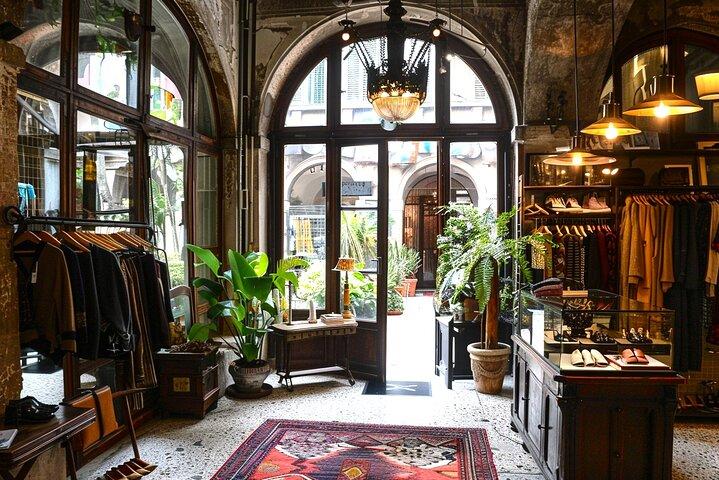 Tour dello shopping degli stilisti locali di Milano con uno stilista