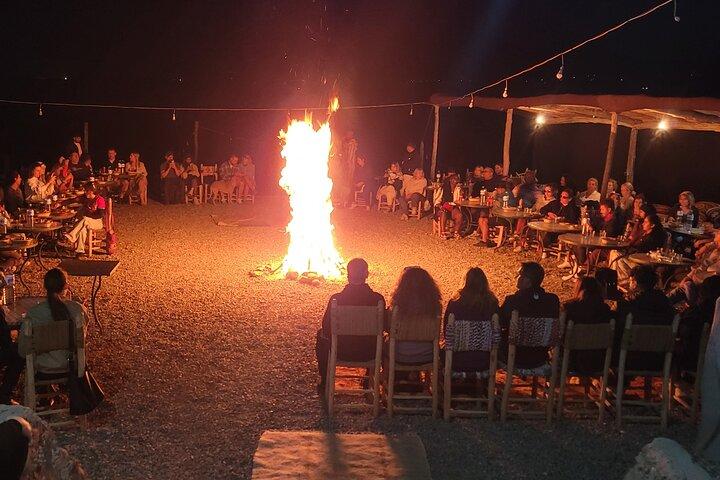 Marrakech: Eventyr i Agafay-ørkenen: Kameltur, middag og show