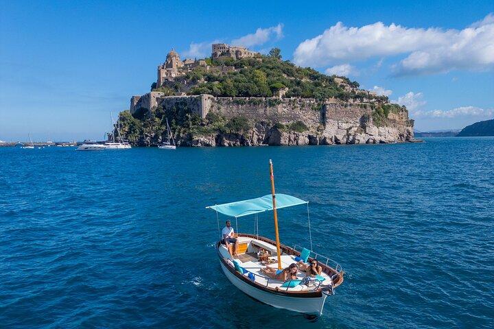 Private Halbtages-Bootstour nach Ischia oder Procida