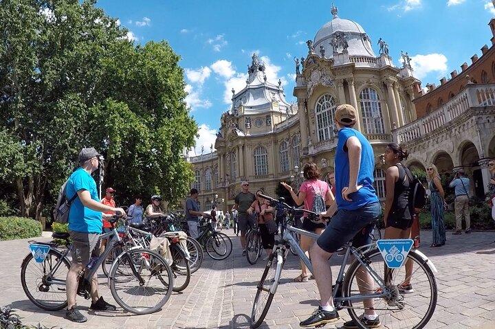 Excursão de bicicleta em Budapeste com um Guia local