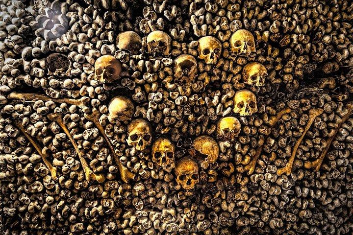 ローマのオマキザル地下聖堂と聖クレメンテ地下聖堂ツアー