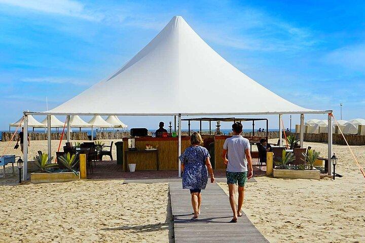 Privat fulddags ørkensafari med strandcampbuffet