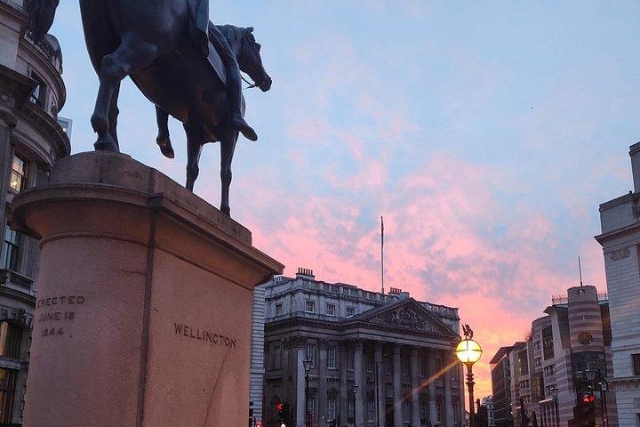 Londres : Dinero & Poder Tour a pie – Babilonia a Bitcoin