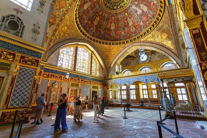 Topkapi-Palast und Haremstour in kleiner Gruppe mit Tickets