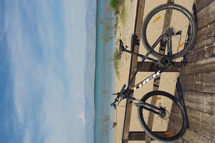 ザダルで自転車をレンタル-ヘルメット、ロック、市内地図付き