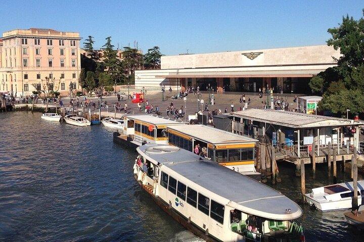 Privater Shuttle von Padua nach Venedig Flughafen oder Bahnhof
