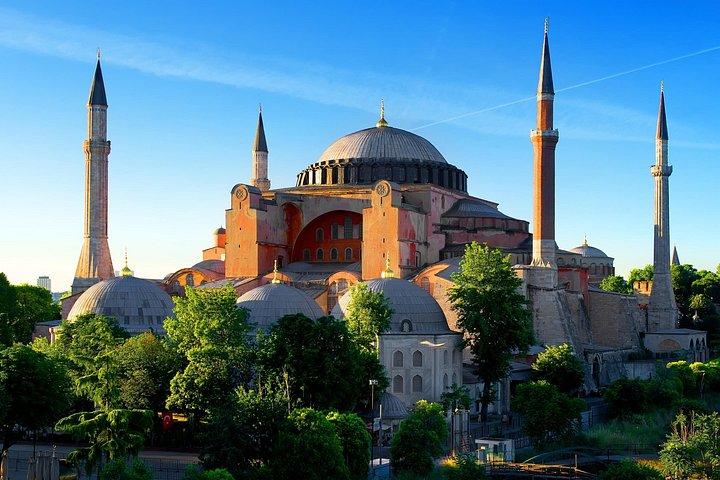 6 Days Turkey Tour: Istanbul, Pamukkale, Ephesus and Cappadocia