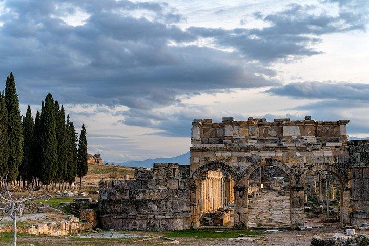 6 Days Turkey Tour: Istanbul, Pamukkale, Ephesus and Cappadocia