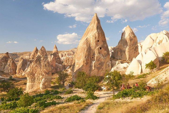6 Days Turkey Tour: Istanbul, Pamukkale, Ephesus and Cappadocia