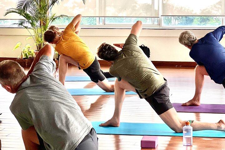 50 Stunden/ 6 Tage Yoga Anfänger Ausbildung in Pokhara Nepal