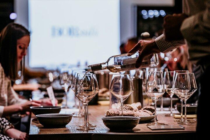 'Expérience hongroise de dégustation de vin' à Budapest par Bortársaság