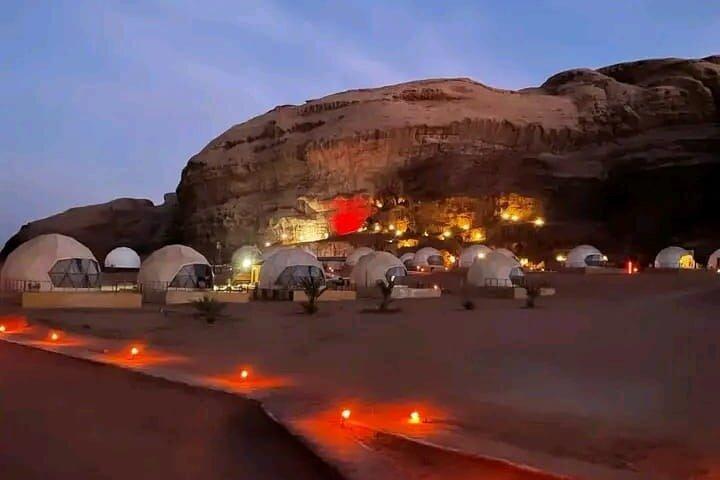 2 Dias Amã Petra, Wadi Rum, Mar Morto (Bubble) Experiência