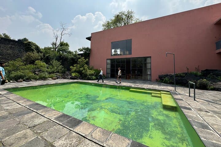 EXCLUSIVE TOUR Luis Barragán Casa Pedregal - small groups