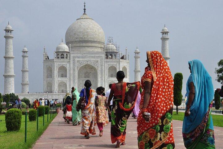Taj Mahal Agra Fort and Fatehpur Sikri Guided City Tour