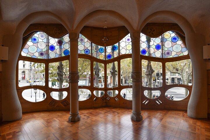 Casa Batlló Fast Track Tour com Gaudí Cube 360° Experience