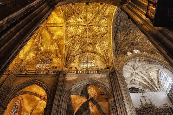 Passeio pela Catedral de Sevilha e a Giralda