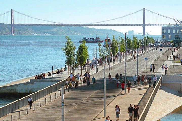 リスボン旧市街、ジンジーニャ＆パステル・デ・ナタ | 3時間30分のツアー