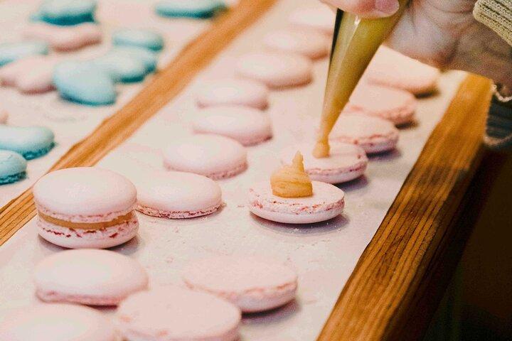 Clase de repostería para grupos pequeños Paris Macarons con un chef