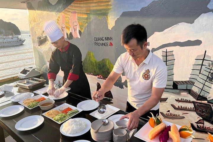 白頭龍のスワンクルーズ静穏な水1泊2日