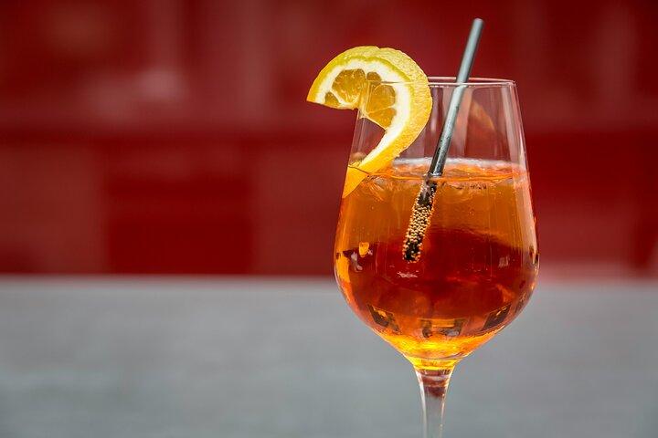 Milan Navigli Walking Tour e Aperitivo