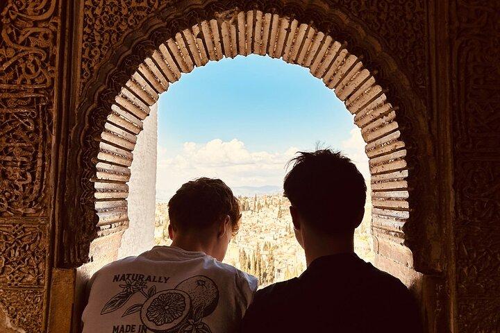 Visita Los Jardines de la Alhambra, Alcazaba y Generalife.