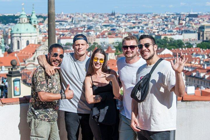 ONE PRAGUE TOUR: The Castle Side com comida checa e cerveja