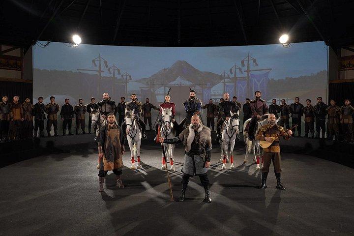 イスタンブール・エルトゥグルルとオスマン・ガジの映画セットツアーより