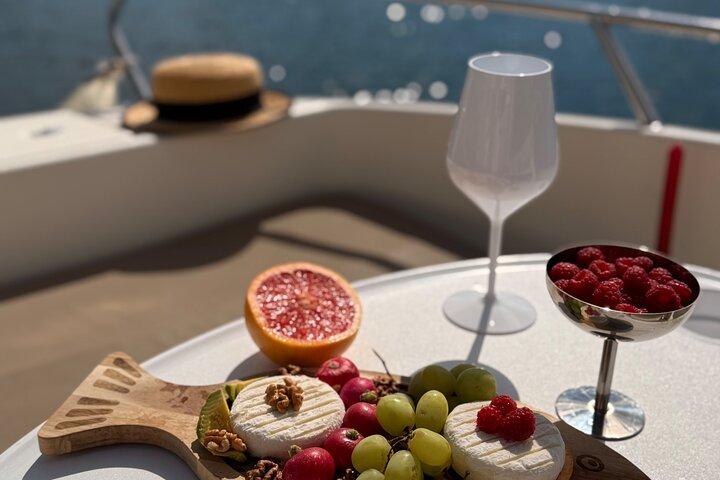Picnic su un giro in barca Costa Francese
