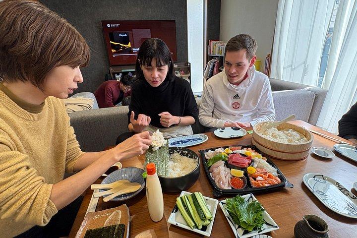 寿司ロール作りで巡る旧市街長田ツアー