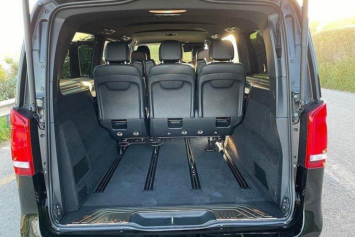 ダブリン発アイルランド小グループツアー6日間-ラグジュアリーMPV XL