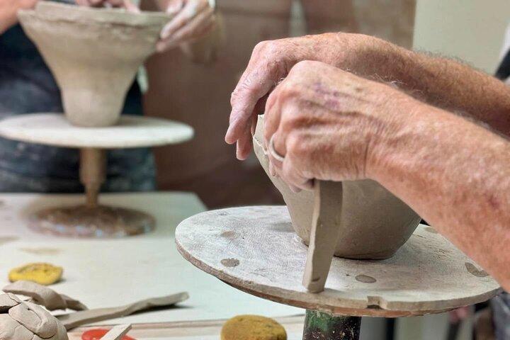 Aegina Ceramics Class - lernen Sie die Magie dieser Kunst kennen, lassen Sie sich inspirieren und kreieren Sie!
