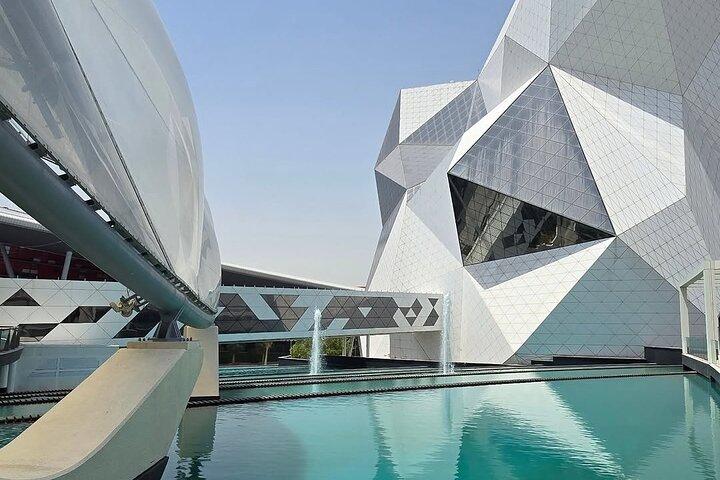 Excursion d'une journée à Abu Dhabi avec guide parlant anglais