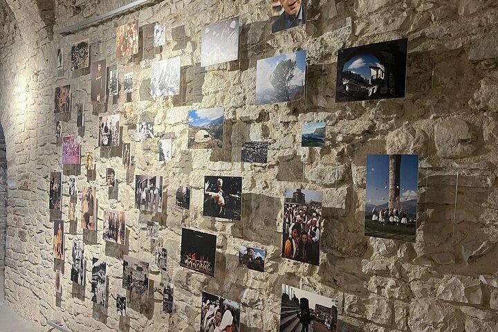 Blue Eye & Gjirokaster Privétour : Kasteel & Oude Bazaar