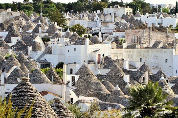 Alberobello självguidad tur som avgår från Bari med GT Bus