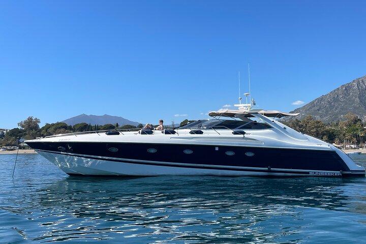 Yachttour entlang der Küste von Marbella