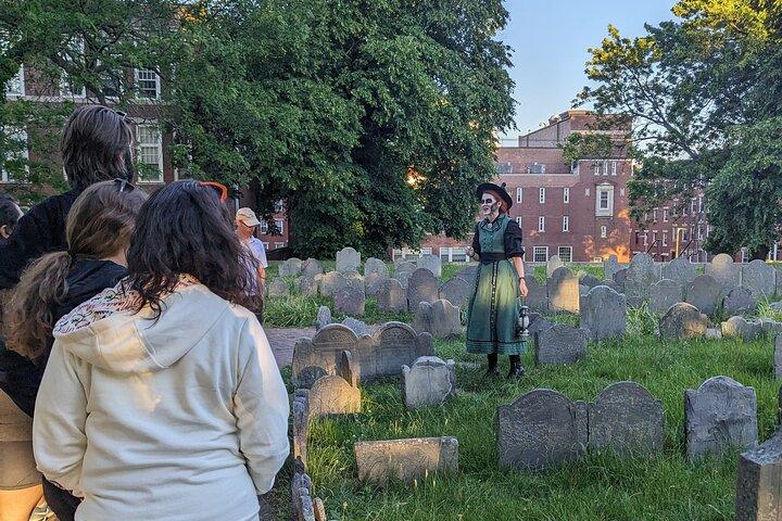Fantasmas y lápidas Boston Nightwalk
