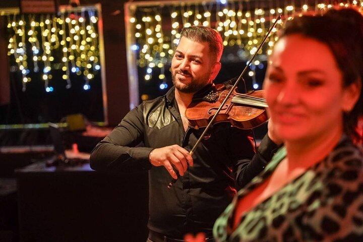 Istanbul Bosporen Middagskryssning med turkisk nattshow
